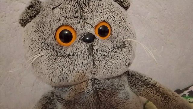 Басик спит один?! смотреть онлайн