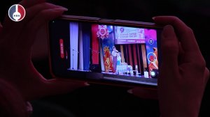 Юные новоуральцы и их педагоги вышли на сцену, чтобы через стихи, песни и театральные номера