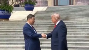 Си Цзиньпин не дал Трампу перетянуть рукопожатие на себя на встрече в Пекине