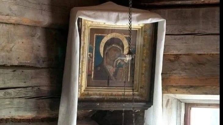 Икона висит у них в левом углу. Неспетое Высоцким В.С. смотреть онлайн