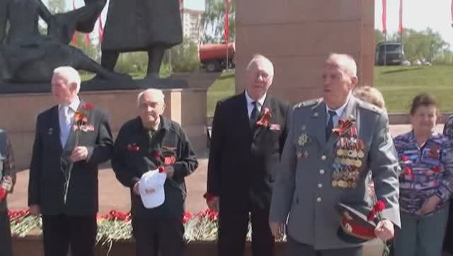 Ветераны и полицейские почтили память погибших в Великой Отечественной войне 8 мая 2019 г.