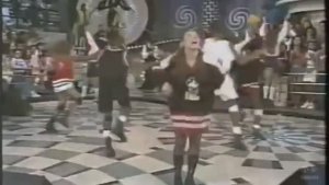 Школьный спортзал вечером. 1995г