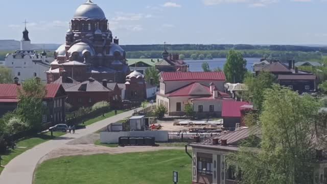 Из-за острова на стрежень... (Свияжск)