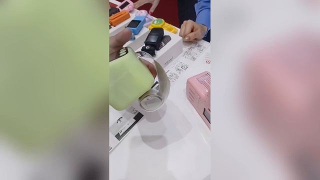 Мини-принтер с ИИ на Кантонской ярмарке