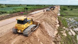 WTF!! EPIC Truck Gone Wrong New Road Building Flooding Area!! KOMATSU Bulldozer, SHANTUI Dozer Truck