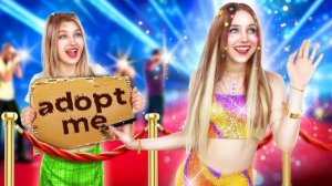 Меня УДОЧЕРИЛА Суперзвезда! ГИГА Богатая Девочка Контролирует Мою Жизнь! 😭👑
