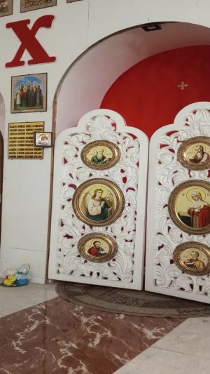 Божественная служба в храме Святой Троицы