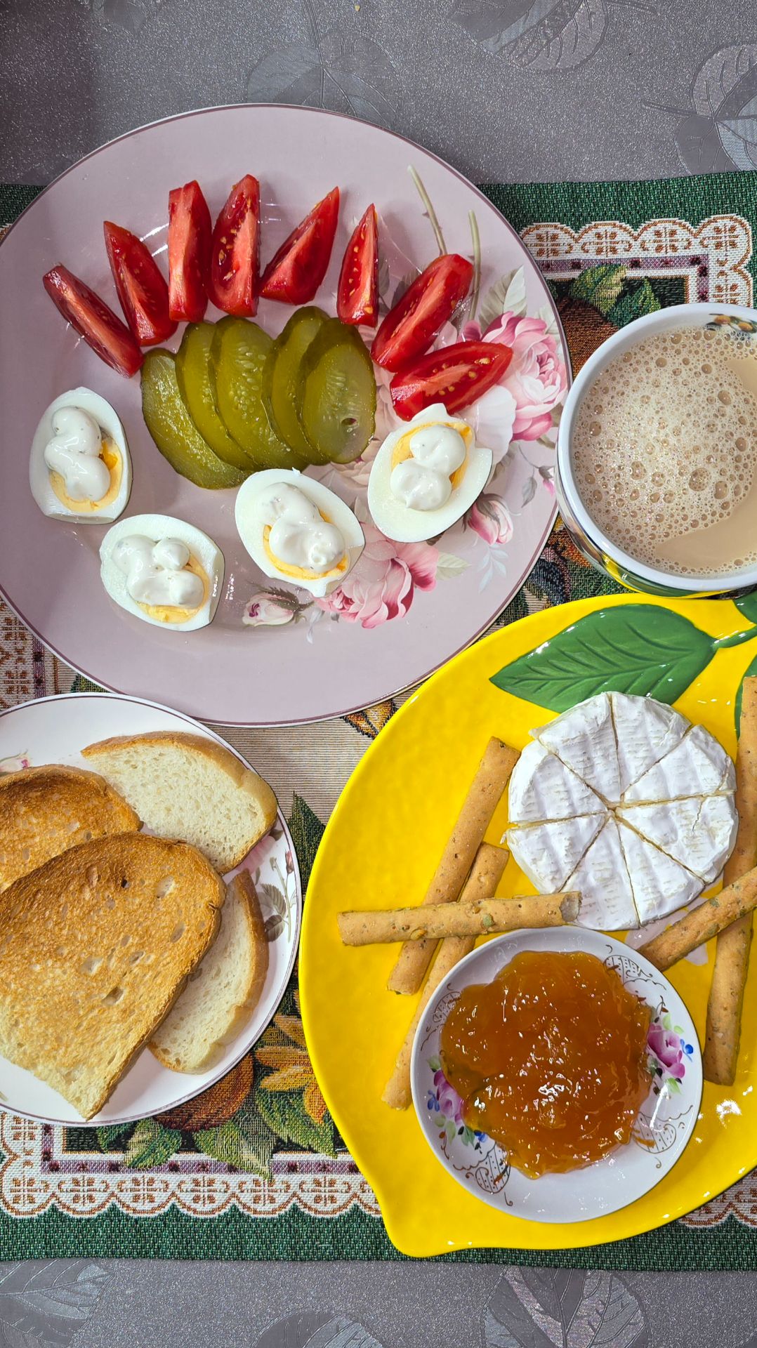 Мукбанг праздничный 🧀 Отмечаю 1200 подписчиков на Рутюб ☕️