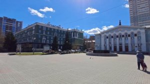 Новосибирск начало мая. Прогулялся по улицам Д.Донского, Красному проспекту, площади Калинина.