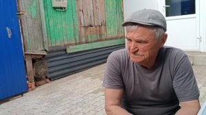14.05.26. Всадили в грунт помидорную рассаду и петунии в кашпо.