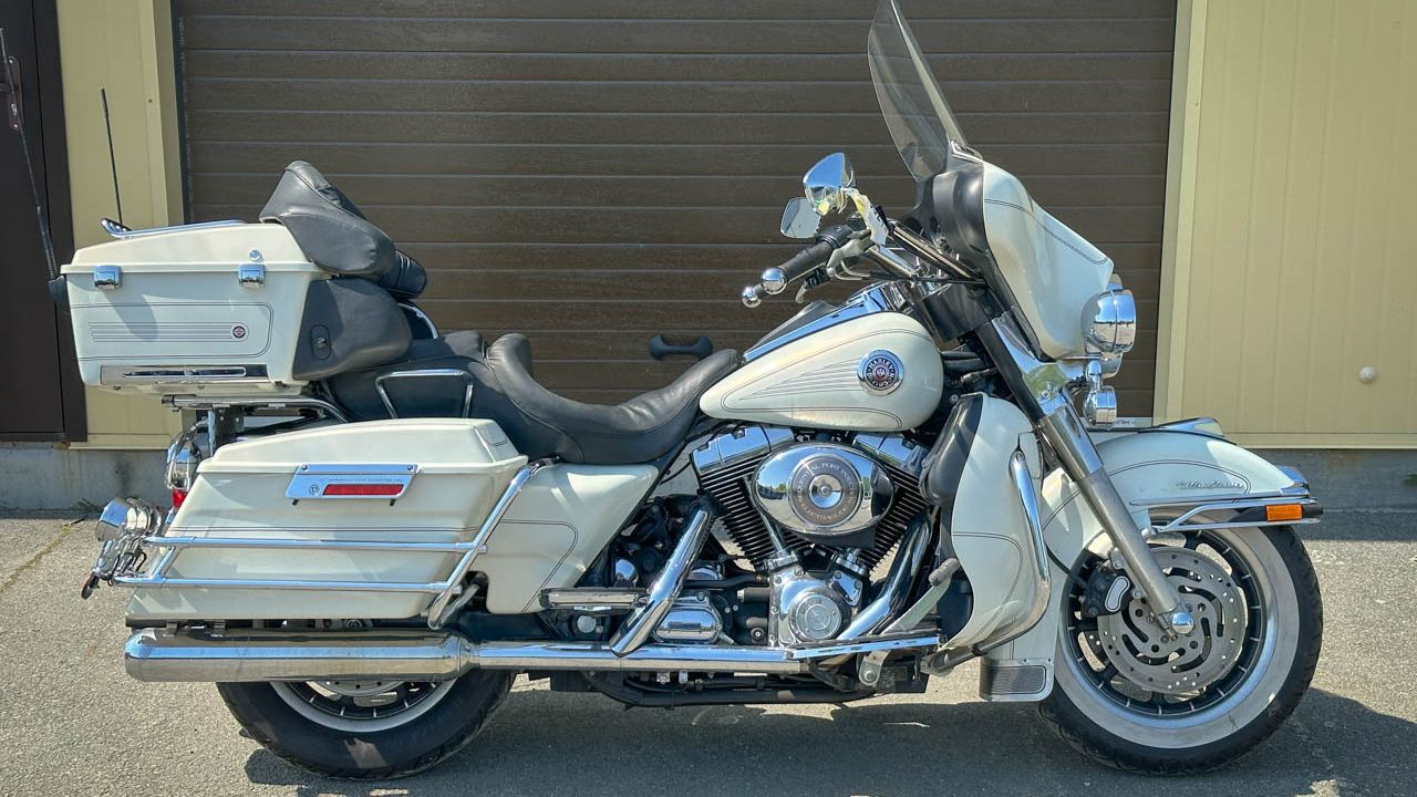 Harley-Davidson ELECTRA GLIDE FLHTCUI1450 - 1HD1FCW1X2Y644063 смотреть онлайн