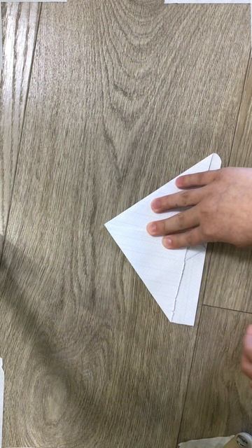 Как сделать самолётик из бумаги. Оригами