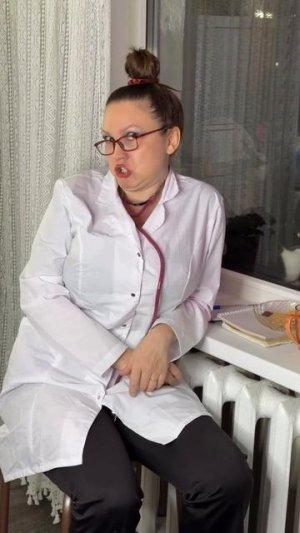 Принёс костюм