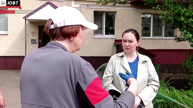 Альметьевцы просят убрать 64-летний тополь, чьи ветки упали рядом с газовой трубой