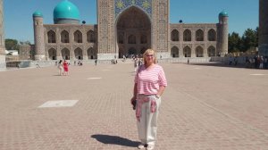 Узбекистан.Самарканд..Световое шоу в Регистане...