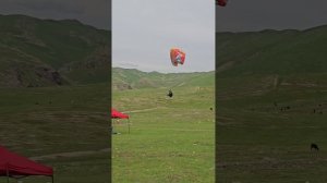 Посадки на параплане из 8-го раунда парапланеризм полёты на параплане в мишень на точность посадки