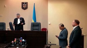 Киевский суд отправил Ермака под арест и запретил общаться с личной гадалкой.