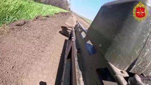 Разминирование и доставка груза с помощью НРТК «Курьер» группировки войск «Днепр»