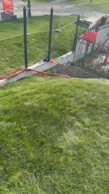 Навели красоту на одном склоне.Сразу стало все красиво .🌿🌿🌿🌿🌿🌿🌿