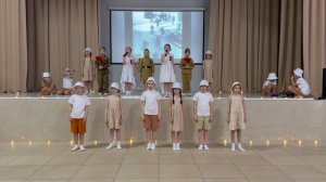 «Белые Панамки» 1А класс, МБОУ СОШ п.Янтарный. День Победы. 9 мая.