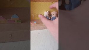 обзор и распаковка набора Sylvanian Families малыши на детской площадке