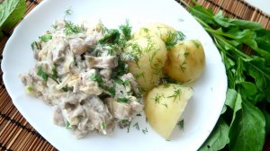 Вешенки жареные в сметане на сковороде