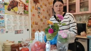 ВСЁ РАСТЁТ ЦВЕТЁТ И ПАХНЕТ, КОЕ-ЧТО КУПИЛА
