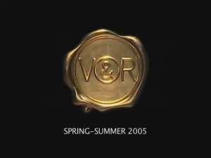 Показ женской коллекции Viktor & Rolf весна-лето 2005