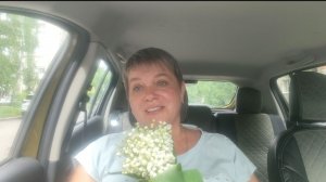 Заехала в питомник.