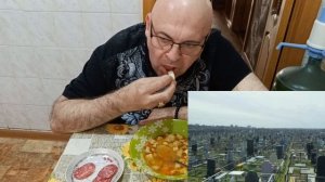 Мукбанг. Суп минестроне и дорогая колбаса. Жуткие места Ростова-на-Дону.
