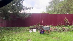 С мамой на даче дождь помешал нашим  планам