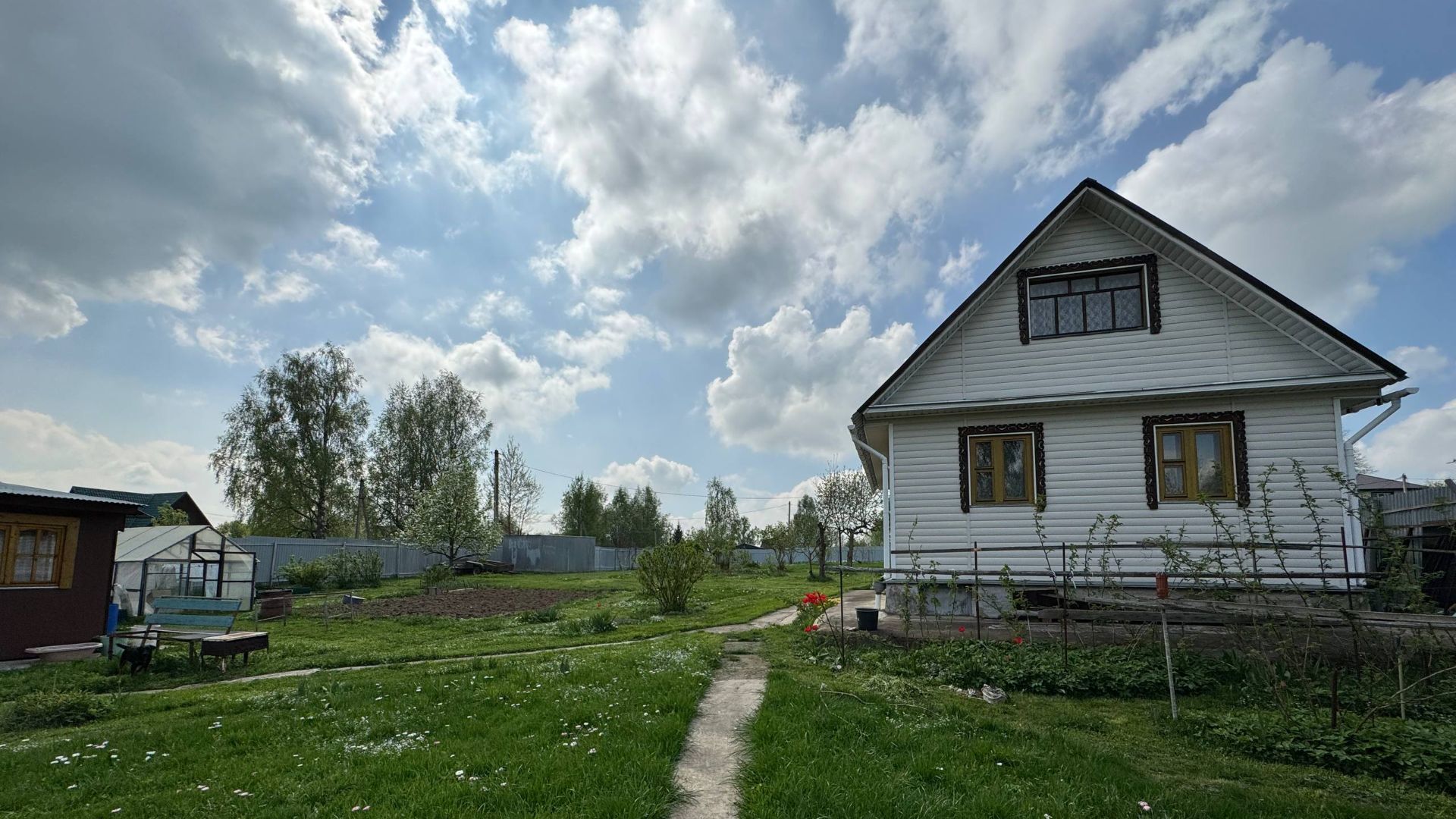 Дом - Дача 48 м² на участке 25 соток ИЖС с баней, гаражом и прудом. 68 км от МКАД по Дмитровке