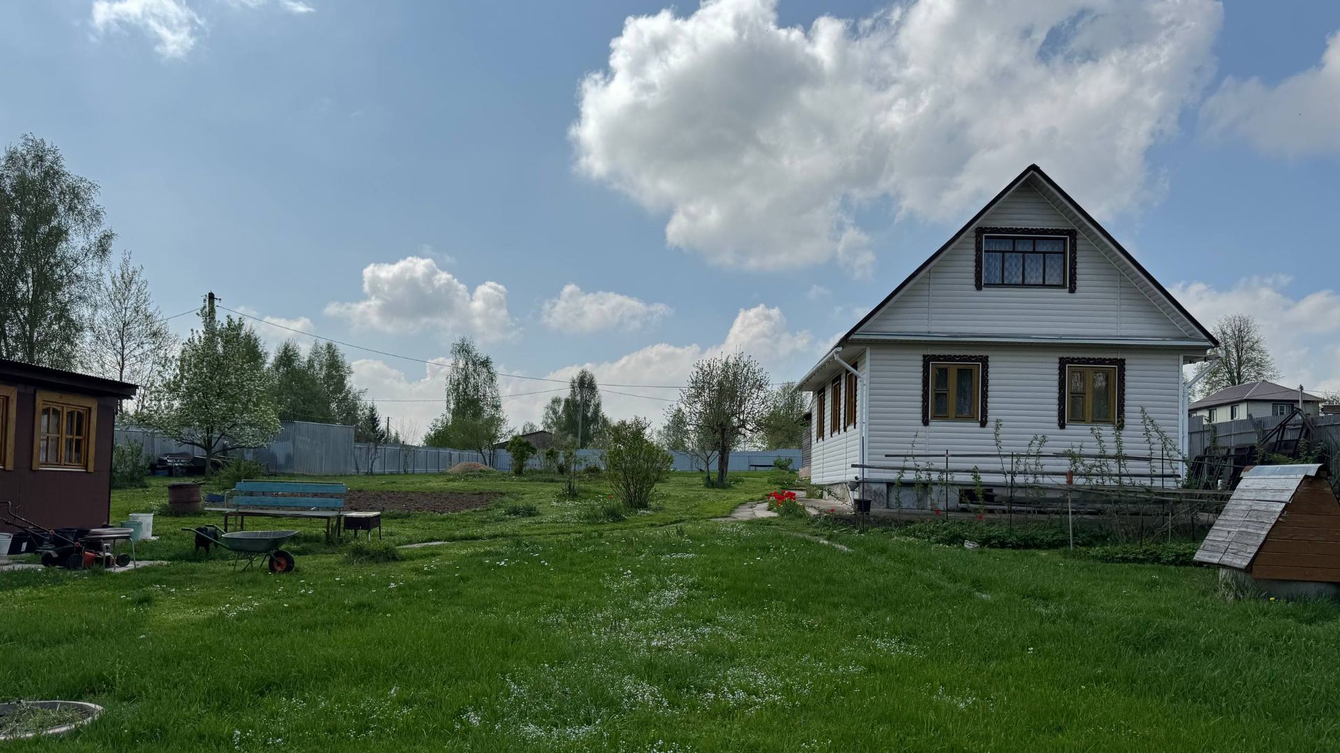 Дом - Дача 48 м² на участке 25 соток ИЖС с баней, гаражом и прудом. 68 км от МКАД по Дмитровке