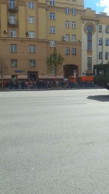 День Победы 9 мая Военная техника на Садовом кольце после  парада.  Москва Фрагмент 10