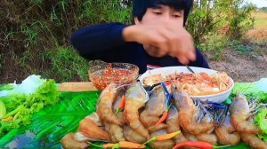 #МУКБАНГ Суп Том Ям, Сашими из креветок и свежие овощи! АСМР ЕДА НА КАМЕРУ ОБЖОР ОБЕД