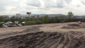 НОВУЮ ДОРОГУ В ПЕРЕУЛКЕ БОГОТОЛЬСКИЙ ОТКРОЮТ В 2027 ГОДУ