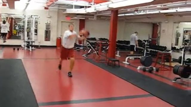 MB Walking Power Lunge | Медболл выпады с проносами над головой
