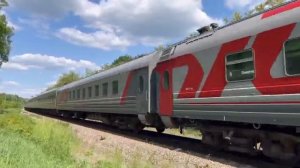 Тепловоз тэп70 с рейсом Адлер-Москва