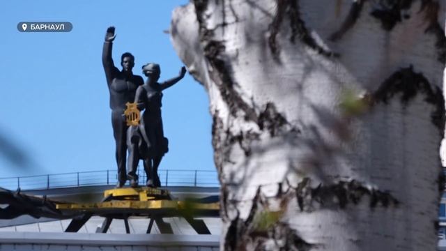 В Барнауле появилась аллея театральных деятелей смотреть онлайн