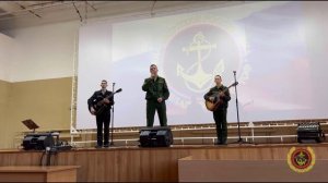 ДВОКУ. «Морпехи России» зажгли зал: курсанты подпевали стоя