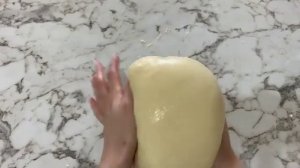 Предлагаю Вам воздушные пончики. Очень вкусные. Обзор приготовления.