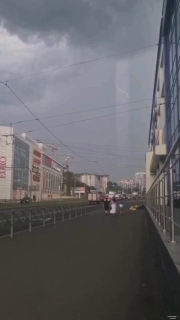 Сегодня в Ленинградской области возможна гроза с градом