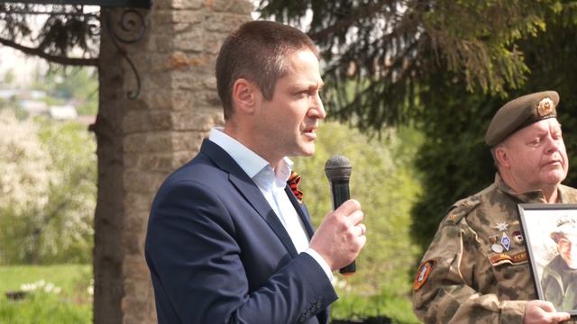 В Каменске-Уральском прошла церемония прощания с погибшим Ильей Карнаевым. Панорама 15.05.26