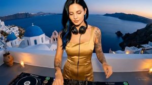Lara Vanden in Santorini · Blue Hour Sessions ｜ Melodic Techno & Deep Progressive House Mix 2026