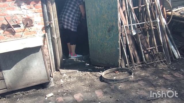 Ура дождик, дела продвигаются /как живут в русской деревне..