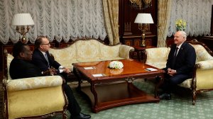 Лукашенко провел переговоры с Президентом Зимбабве Эммерсоном Мнангагвой