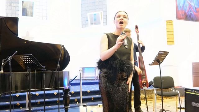Моя самая любимая певица Евгения Красилова исполняет «Весеннее танго». Фортепиано — Леонид Велишаев