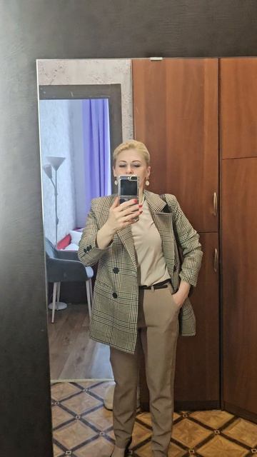 Собралась  в магазин и  погулять))