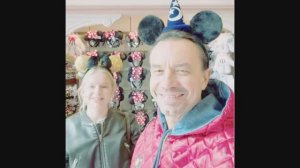 Когда-то Алексей Серов судился с бывшей женой за право воспитывать дочь Полину, а сегодня вместе