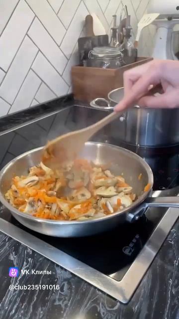 Чечевичный суп с грибами